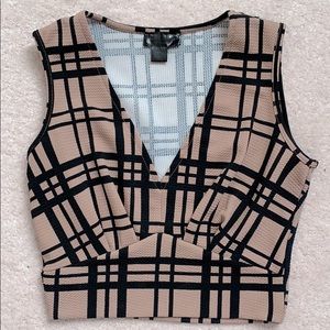 Sirens V Neck Crop Top